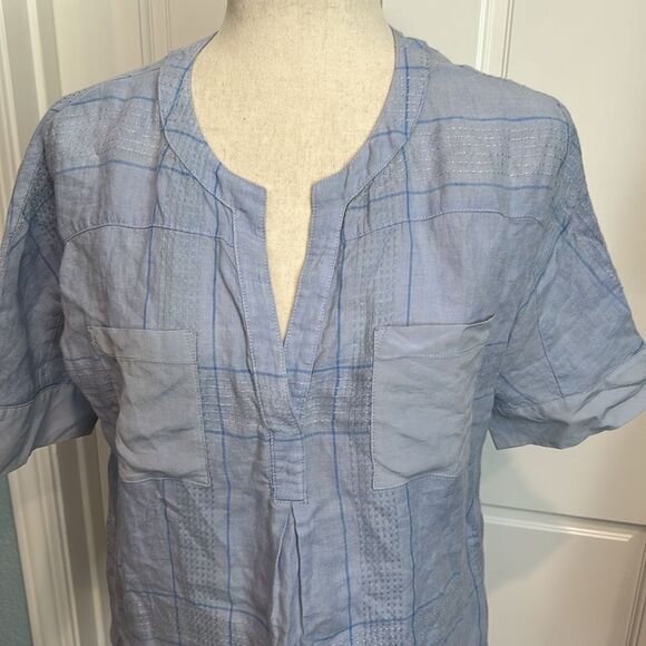 Tommy Bahama blue linen top with elbow link sleeves small - Picture 2 of 8